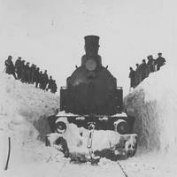 Як колію Тернопіль-Львів у 1929 розчищали від снігу