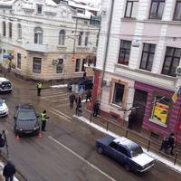 В центрі Тернополя збили журналістку