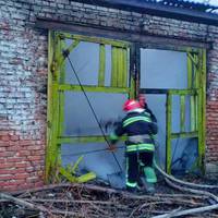 В Тернополі горів недіючий завод безалкогольних напоїв