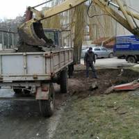 На Степана Бандери встановлюють новий контейнерний майданчик
