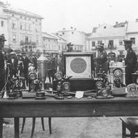 Що дарували учасникам військового маршу в Бережанах у 1928 році?
