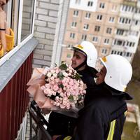 Тернопільський рятувальник дуже романтично освідчився своїй дівчині