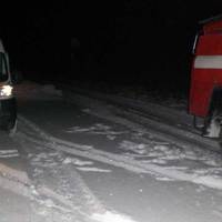 Вночі через заметіль на Тарнавського застрягла швидка