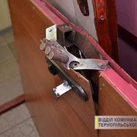 На Тернопільщині небайдужі сусіди врятували квартиру від грабіжників