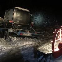 На Збаражчині рятувальники витягували з кювету автомобіль