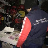 Тернопільського чиновника зловили на хабарі
