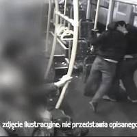«Українська ку*ва»: у Вроцлаві в трамваї побили українця через національність (ФОТО)