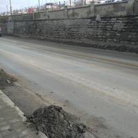 У Тернополі прибирають узбіччя міських вулиць