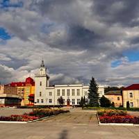 На Тернопільщині в одному місці зібралося 237 Петрів, Павлів, Петрунець!