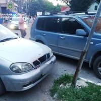 На вулиці Протасевича водій наїхав на стовп