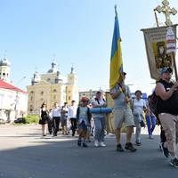 У Зарваниці відбудеться багатотисячний похід зі свічками. Фото