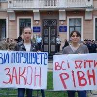 Розподіл на «своїх» та «чужих»: Тернопільська мерія стоїть на своєму і вимагає підписувати договори заднім числом