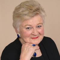 Рятувалась втечею з рідного села, а тепер допомагає українцям з Америки: історія Віри Андрушків