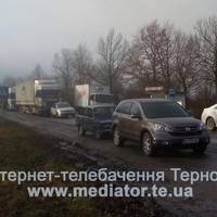 Жителі села Нові Петликівці перекрили дорогу Тернопіль- Івано-Франківськ