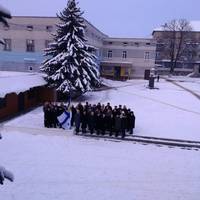 У місті на Тернопільщині відбувся флешмоб на підтримку українських моряків, які знаходяться у російському полоні (Відео)