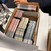 У Тернополі у великих масштабах торгували нерозмитненою продукцією фірми Apple (ФОТО)