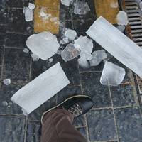Тернополянка через бурульку потрапила до лікарні
