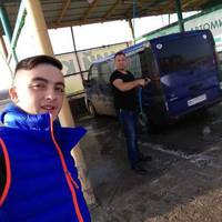Священик з Тернопільщини випродує своє майно, щоб купити новий автомобіль
