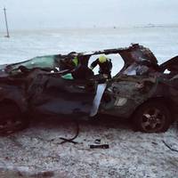 Фура розчавила позашляховик з дітьми: 11-річний хлопчик загинув, ще двоє його друзів у реанімації