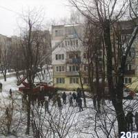 На Карпенка горить квартира: літня жінка палила дровами