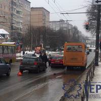 Біля «Універсаму» знову аварія