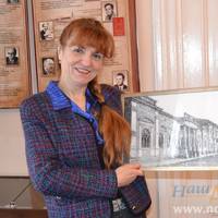 Історія, вишита хрестиком: тернополянка відтворює старовинні будівлі голкою і ниткою на полотні (ФОТО)