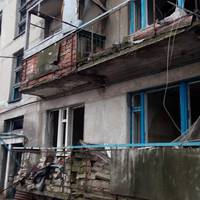 Вибиті вікна та зруйновані оселі, - тернополянин показав, як зараз виглядають будинки у селищі Піски на Сході. Фото