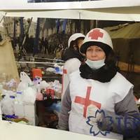 «З одного боку – шість операційних столів, з іншого – тіла загиблих», – кременчанка про участь у Революції (фото, відео)