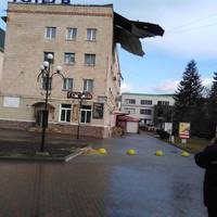 На Тернопільщині лютує негода – літають дахи, вікна, дерева
