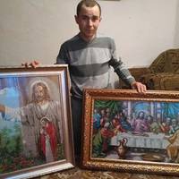 Чоловік із Тернопільщини вишиває унікальні картини