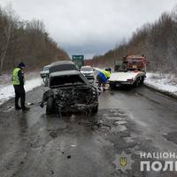 Водія від удару викинуло з автомобіля: сьогодні на Тернопільщині трапилася моторошна ДТП (Фото)