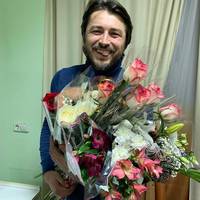 “Останніх кілька днів читати фб-стрічку неможливо. Від потоків бруду, які люди виливають один на одного, вже кров з очей!” – Сергій Притула