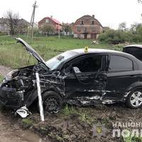 Один з водіїв в реанімації: неподалік Тернополя – потрійна аварія. ФОТО