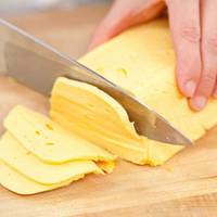 Неймовірно смачний та ніжний домашній твердий сир! Зaписуйте рецепт!