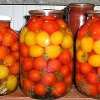 Помідорчики без краплі оцету і стерилізації – рецепт для мене відкриття! Розсіл випили відразу, як тільки банку відкрили