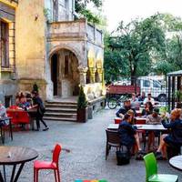 «Італійський, венеціанський» дворик, затишна родзинка Тернополя - потребує ремонту