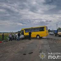 Смертельна ДТП: на Тернопільщині не розминулися рейсовий автобус та легківка (Фото)