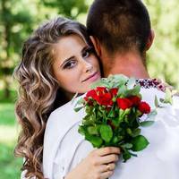 “Радійте разом з нею. Це ви її врятували”. Таня Юрчик, якій збирали кошти на пересадку нирки, виходить заміж