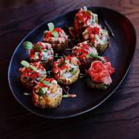 Де у Тернополі замовити найсмачніші суші ? Сім'я ресторанів Файного Міста до Ваших послуг!