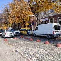 Виїзд повністю заблокований: у центрі Тернополя черговий 