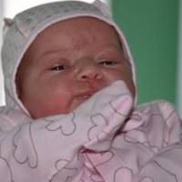 Дівчинку, яку підкинули у 