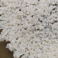 На Тернопільщині покупцям “впарюють” китайський пластиковий рис