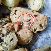 Печиво з черв`яками продають у тернопільській лікарні (ФОТО)