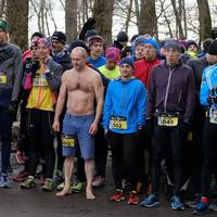 Перший зимовий рекорд Тернополя - чоловік 27 км пробіг босим, вдягнутим тільки в шорти