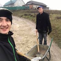 На Тернопільщині хлопці своїми силами відремонтували дорогу