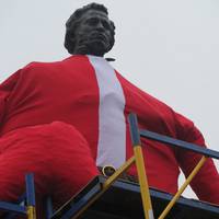 Пушкін у центрі Тернополя «змінив професію»