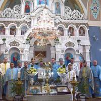 На Тернопільщині з’явилось “восьме чудо України” – іконостас з 1,5 мільйонів бісеринок