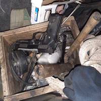 В Тернополі затримали агресивного чоловіка з пістолетом