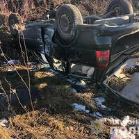 Автомобіль злетів у кювет і перекинувся: у ДТП на Тернопільщині потрапила ціла сім'я