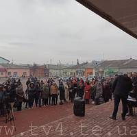 У Микулинцях люди протестують проти розміщення тут людей, евакуйованих з Китаю